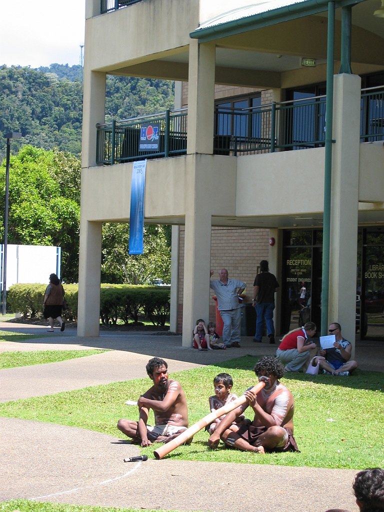 Cairns058 JCU Discovery Day.jpg